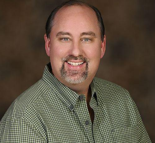 image of the doctor Louis Russell image of the doctor Louis Russell